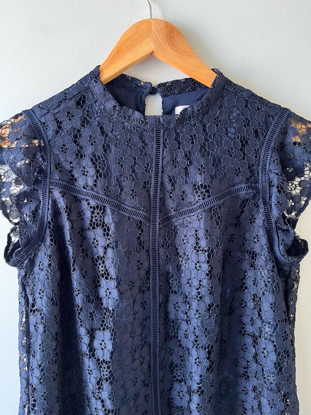 Nanette Lepore Navy Floral Lace Cap-Sleeve Top Size S -Coquette Girl Victorian - Picture 3 of 11